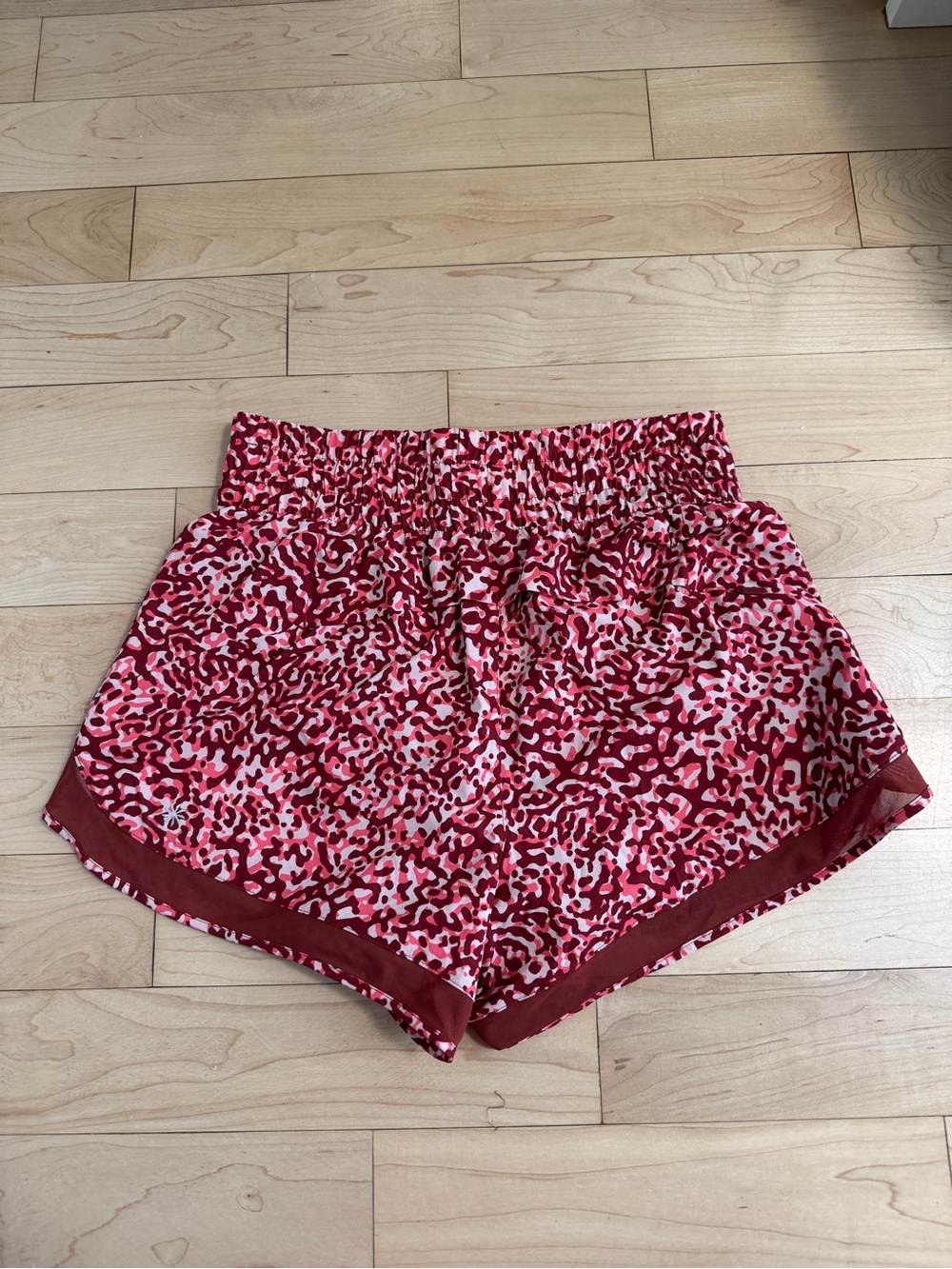 Athleta Mesh Racer Run High Rise Short - Picture 4 of 5